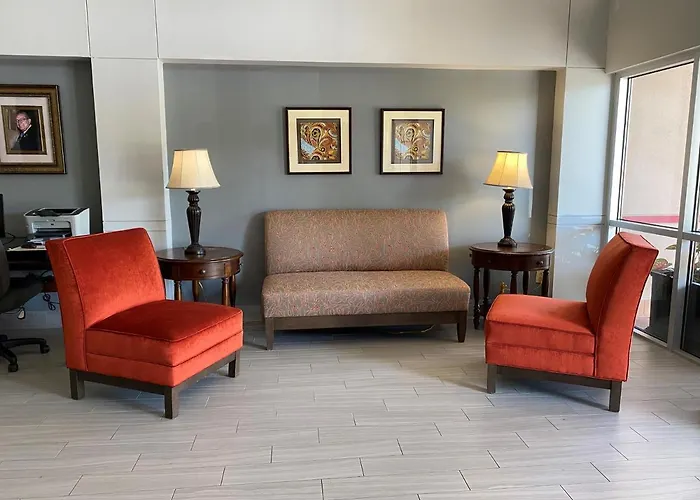 Ramada By Wyndham Luling
