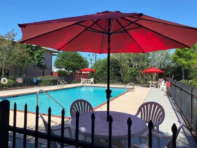Ramada By Wyndham 2*